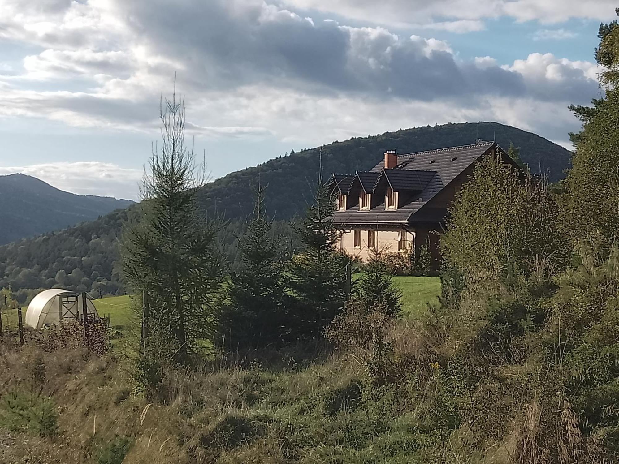 Orlik - Pokoje Goscinne Uscie Gorlickie Exterior foto